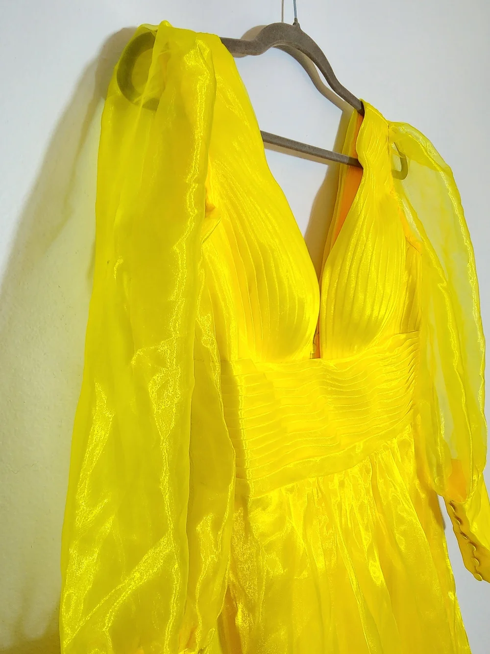 TS Couture Yellow Organza Evening Maxi Dress Size Medium NWT Flaw